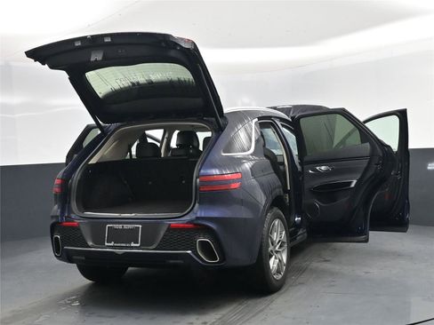 Used 2025 Genesis GV70 2.5T image 28