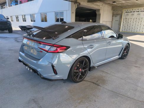 Used 2025 Honda Civic Type R image 5
