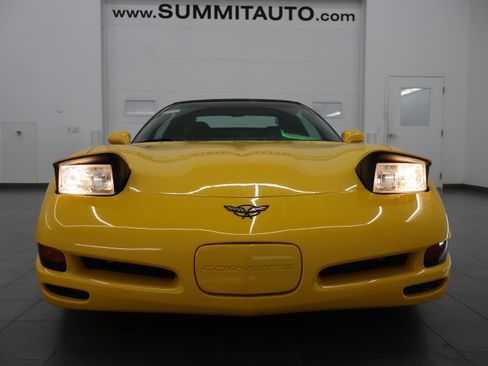 Used 2000 Chevrolet Corvette Convertible w/ Memory Pkg RWD image 16