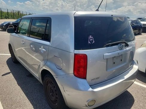 Used 2008 Scion xB FWD image 2