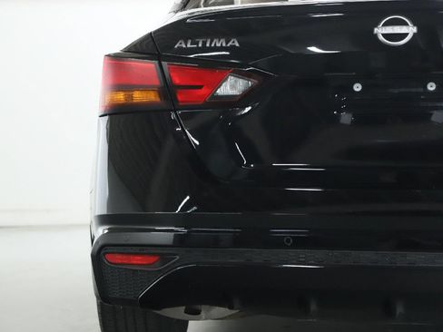 Used 2023 Nissan Altima 2.5 S FWD image 42