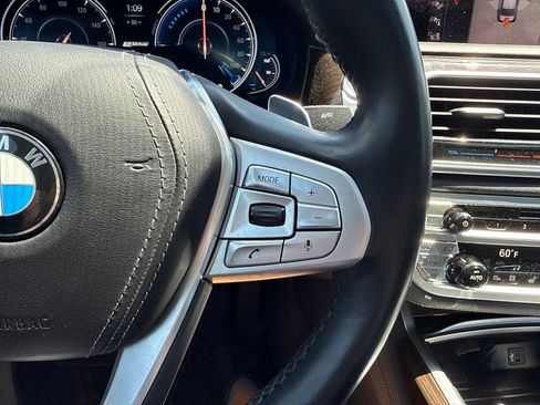 Used 2019 BMW 740e xDrive AWD/4WD image 17