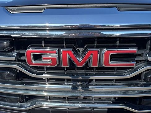 Used 2022 GMC Sierra 1500 SLT w/ SLT Premium Plus Package AWD/4WD image 26