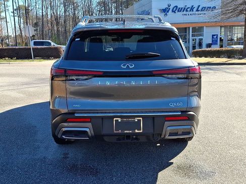 Used 2025 INFINITI QX60 Sensory w/ Vision Package image 5