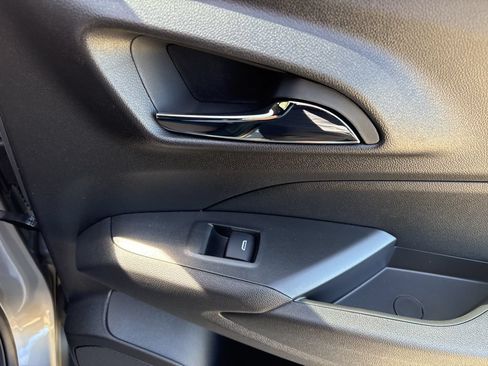 New 2026 Chevrolet Trax RS FWD image 31