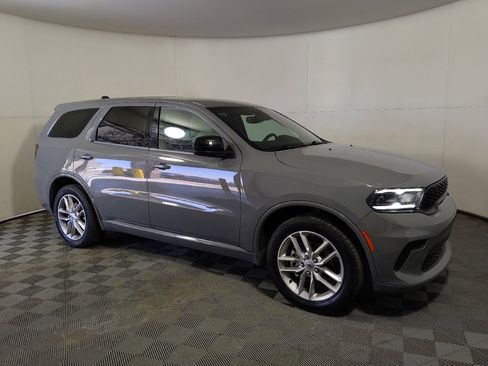 Used 2023 Dodge Durango GT RWD image 11