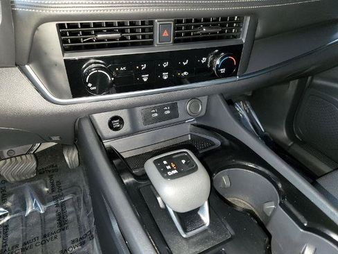 Certified 2025 Nissan Rogue S FWD image 21
