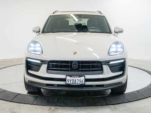 Certified 2026 Porsche Macan AWD/4WD image 6