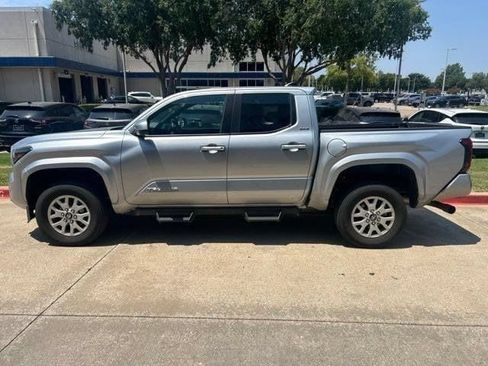 Used 2024 Toyota Tacoma SR5 RWD image 2