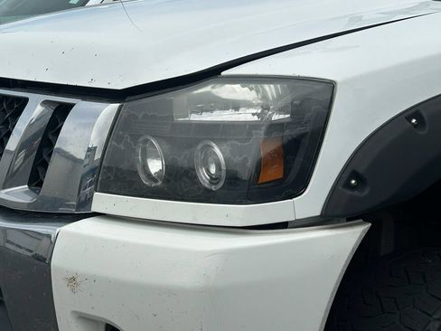 Used 2013 Nissan Titan SV AWD/4WD image 8