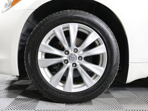 Used 2011 INFINITI M56 x w/ Deluxe Touring Pkg AWD/4WD image 9