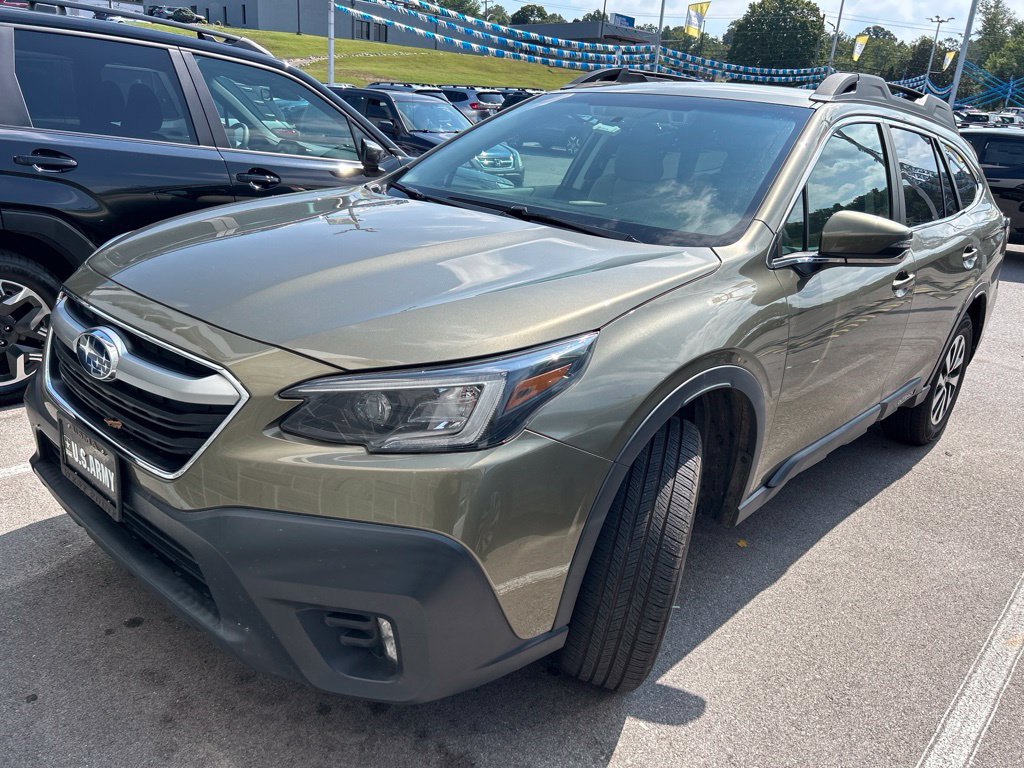 Used 2022 Subaru Outback Premium AWD/4WD image 1