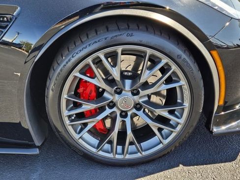 Used 2016 Chevrolet Corvette Z06 w/ 3LZ Preferred Equipment Group image 8