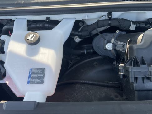 Used 2025 Chevrolet Express 2500 w/ Driver Convenience Package RWD image 28