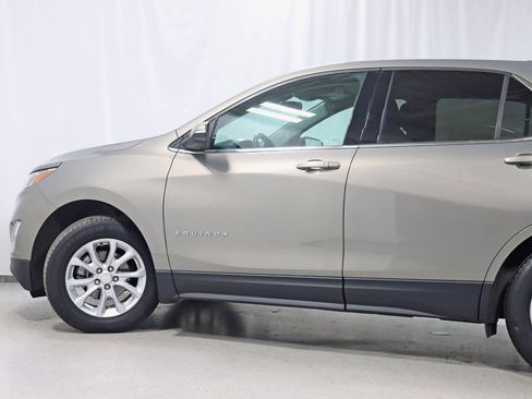 Used 2018 Chevrolet Equinox LT image 11