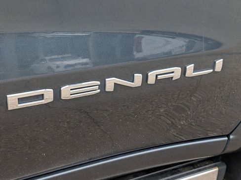 Used 2019 GMC Sierra 1500 Denali w/ Denali Ultimate Package AWD/4WD image 17