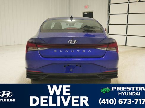 Used 2023 Hyundai Elantra SEL image 6