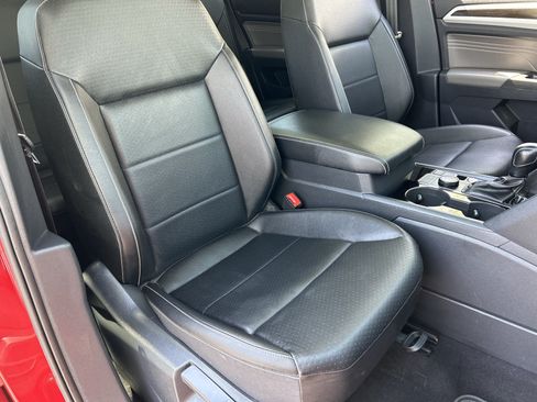 Used 2023 Volkswagen Atlas SE w/ Panoramic Sunroof Package AWD/4WD image 8