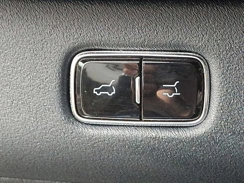 Certified 2025 Lincoln Navigator Reserve AWD/4WD image 26