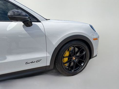 Used 2024 Porsche Cayenne Turbo GT image 47