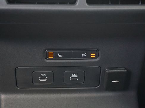 Used 2026 Land Rover Range Rover Velar Dynamic SE image 31