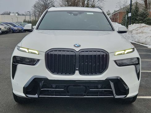Used 2026 BMW X7 xDrive40i w/ M Sport Package image 2