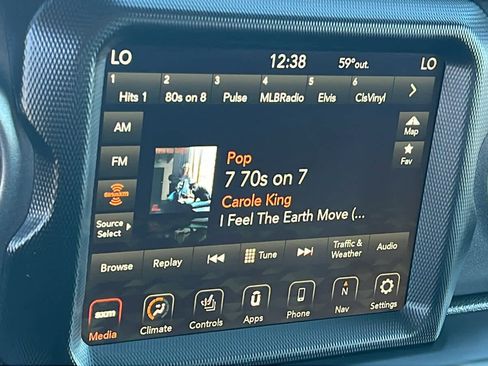 Certified 2022 Jeep Gladiator Mojave w/ Cold Weather Group image 15