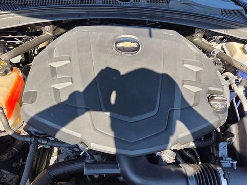 Used 2019 Chevrolet Camaro LT w/ RS Package image 21