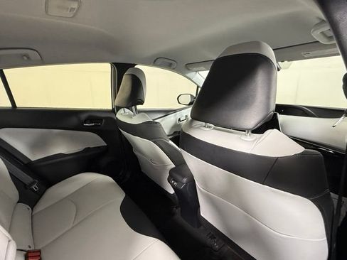 Used 2019 Toyota Prius XLE FWD image 27
