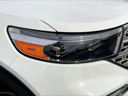 Used 2023 Ford Explorer Limited image 25