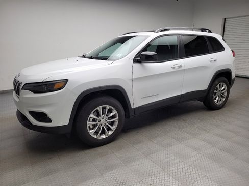 Used 2022 Jeep Cherokee Latitude Lux w/ Sun & Sound Group AWD/4WD image 2