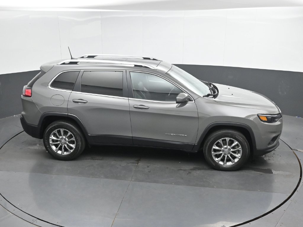 Used 2021 Jeep Cherokee Latitude Lux w/ Sun & Sound Group AWD/4WD image 35