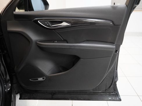 Used 2022 Buick Envision Essence w/ Technology Package II image 33