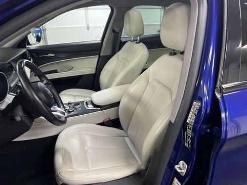 Used 2020 Alfa Romeo Stelvio AWD w/ Nero Edizione image 20