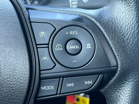 Used 2023 Toyota Corolla LE FWD image 20