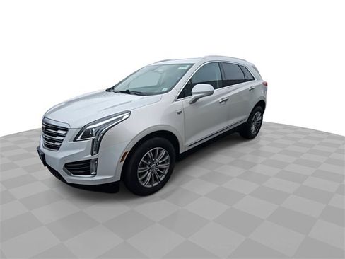 Used 2017 Cadillac XT5 Luxury image 4