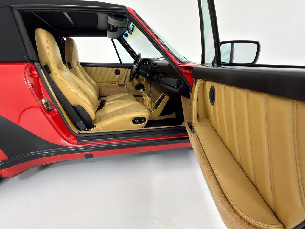 Used 1987 Porsche 911 Carrera RWD image 22