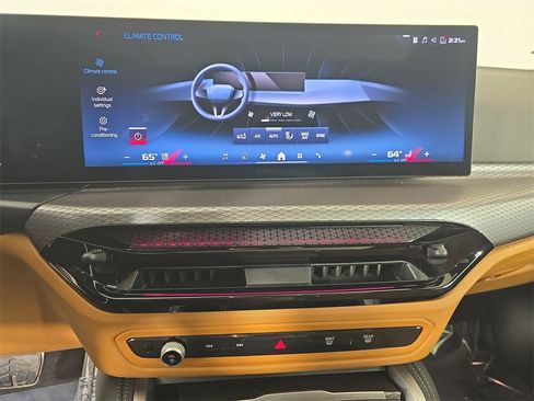 Certified 2025 BMW 440i xDrive Coupe w/ Premium Package image 24