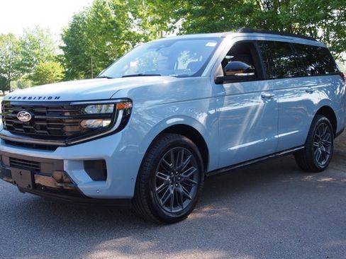 Certified 2025 Ford Expedition Platinum w/ Stealth Performance Package image 3