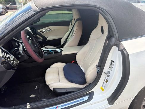 Used 2023 BMW Z4 sDrive30i w/ Premium Package RWD image 4