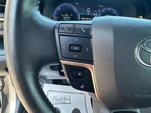 Certified 2025 Toyota Crown AWD/4WD image 19