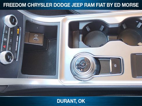 Used 2023 Ford Edge SEL image 16