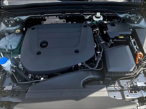 New 2026 Volvo XC40 B5 Core image 24