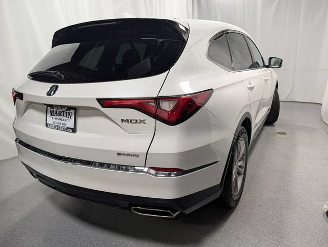 Used 2023 Acura MDX SH-AWD image 3