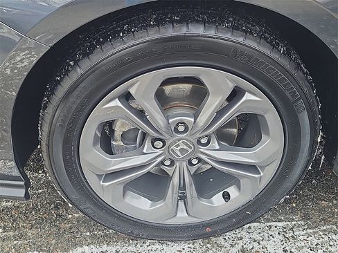 Certified 2024 Honda Accord EX image 7