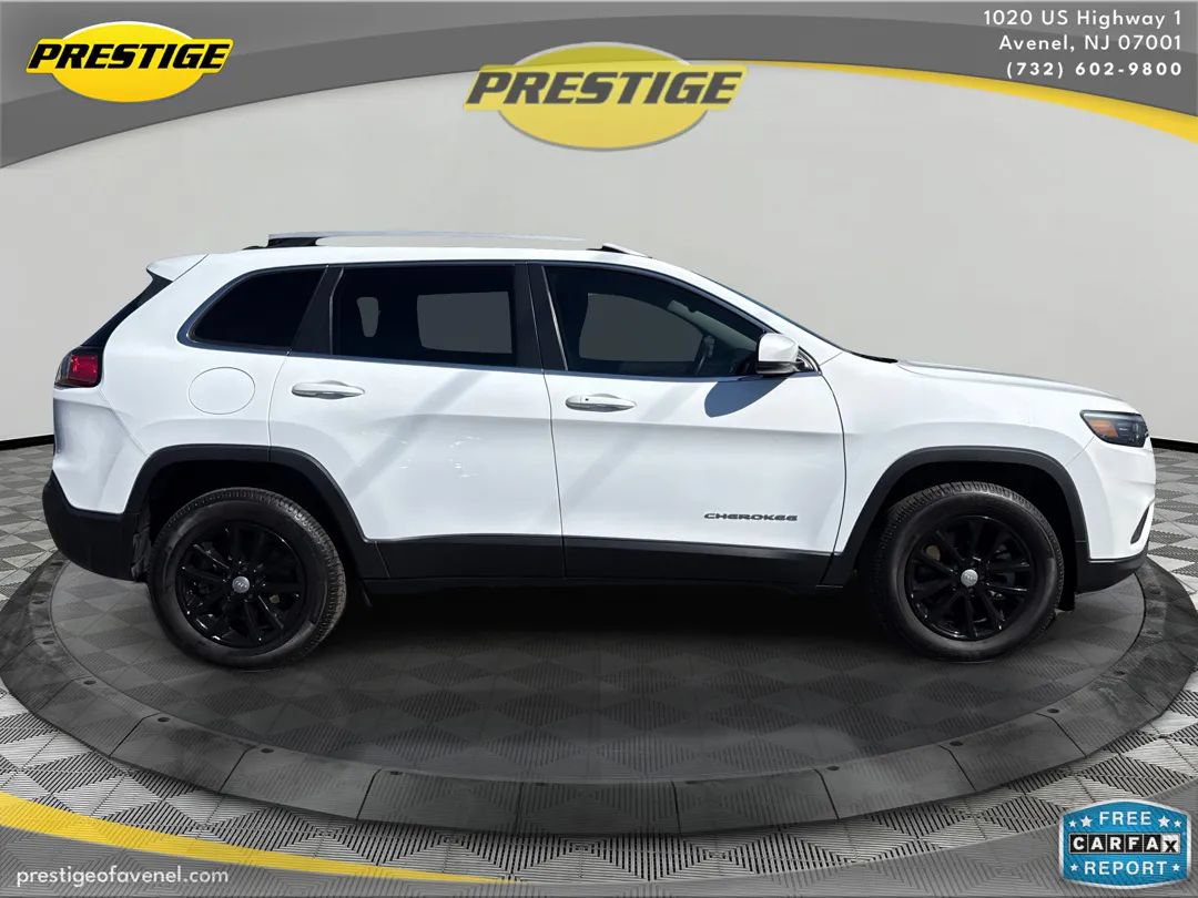 Used 2021 Jeep Cherokee Latitude Lux w/ Trailer Tow Group AWD/4WD image 4