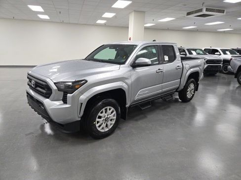 New 2026 Toyota Tacoma SR5 image 2