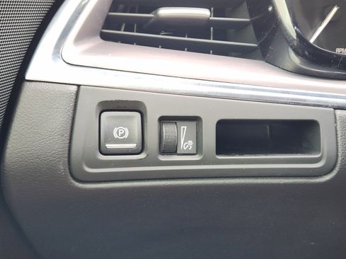 Used 2018 Cadillac XT5 Premium Luxury image 30