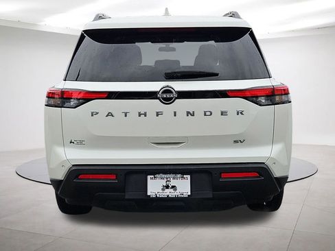 Used 2024 Nissan Pathfinder SV FWD image 6
