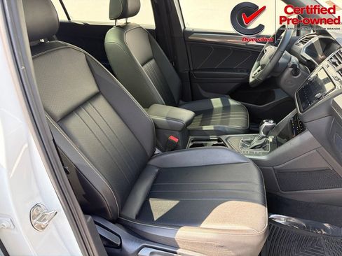Used 2022 Volkswagen Tiguan SE R-Line FWD image 34